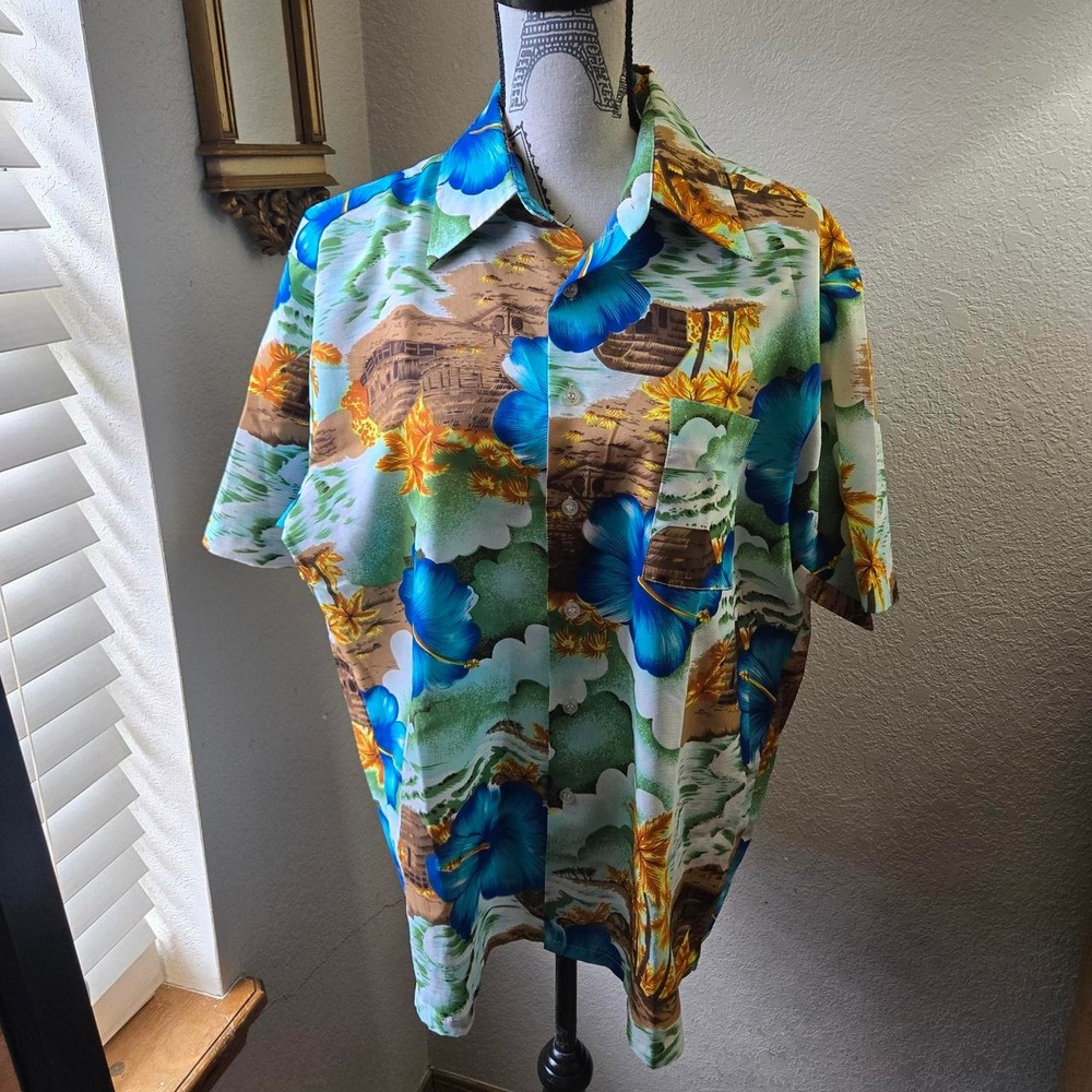 Hawaiian Van Cort Vintage